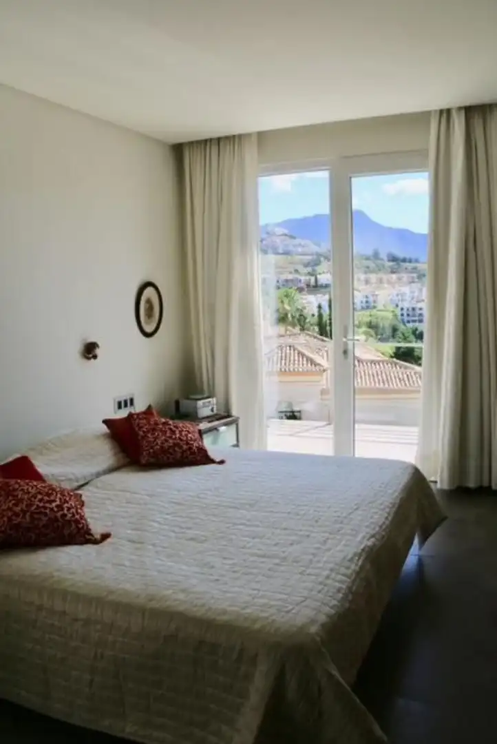 Chalet con piscina en venta en Calle Los Arqueros 100, imagen 12