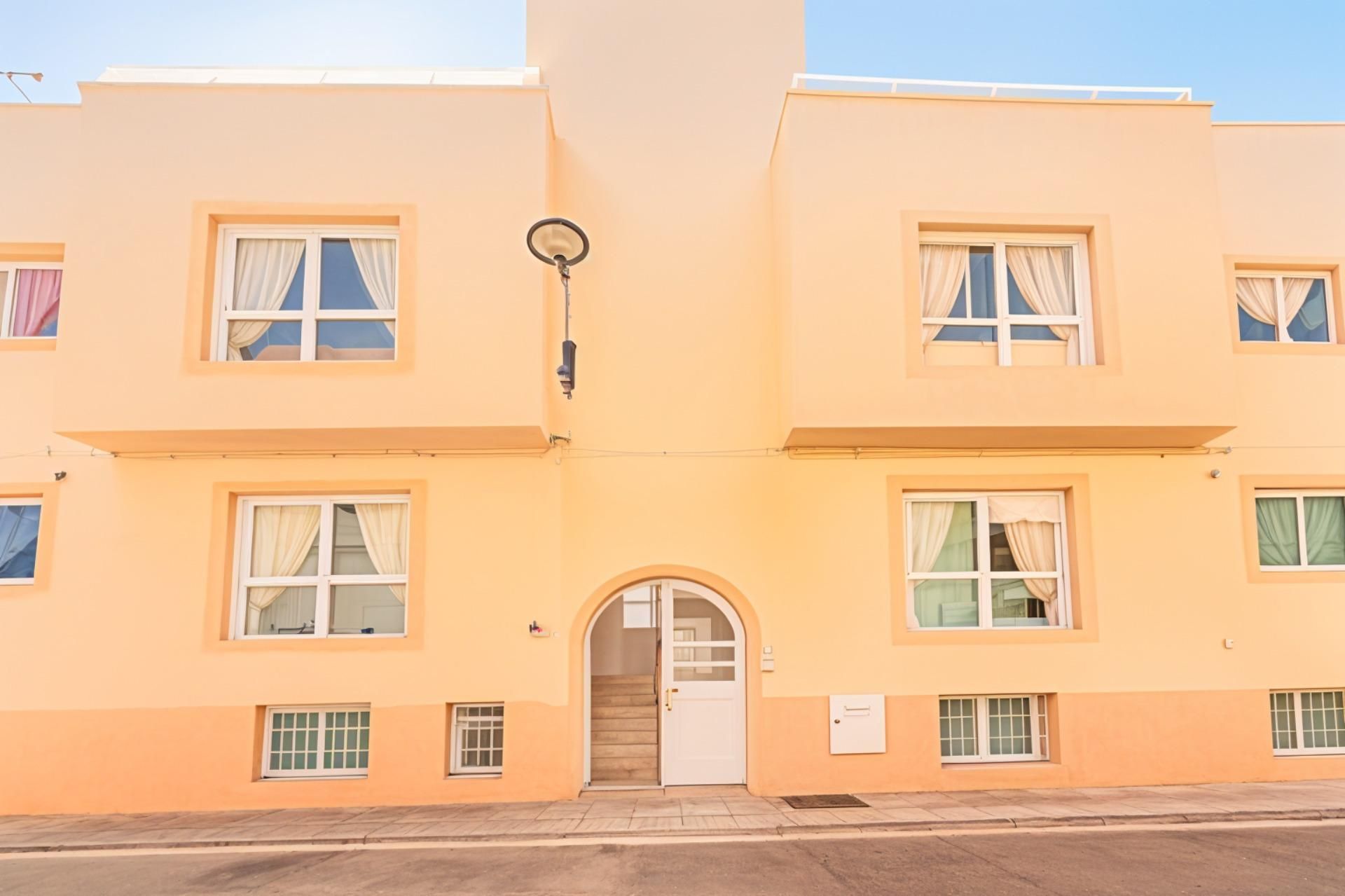Exterior view of Building for sale in Cabo de Gata