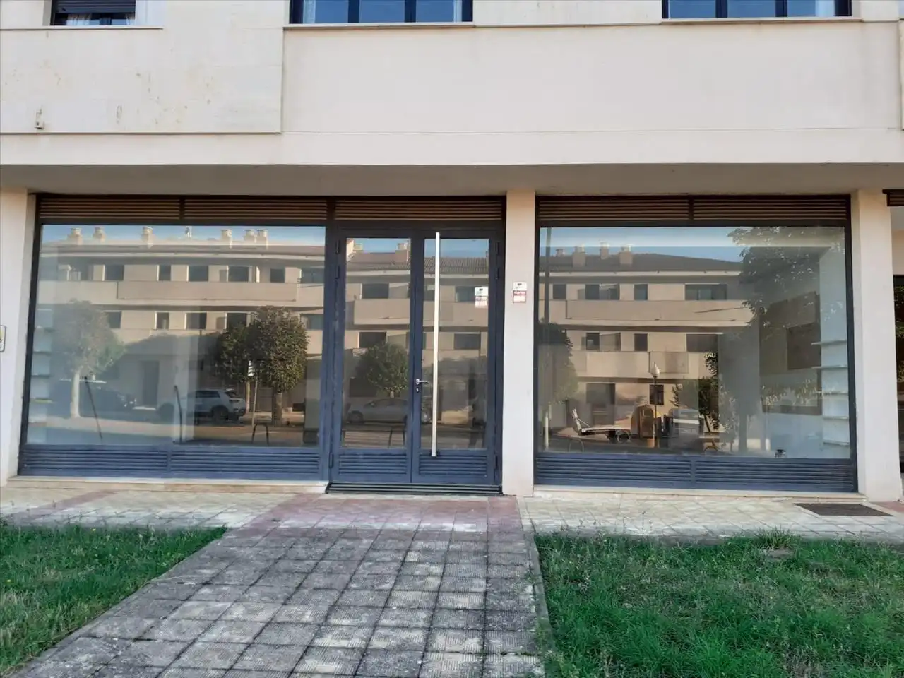Local comercial en venda a Avenida de Fernando de Castro, imagen 2
