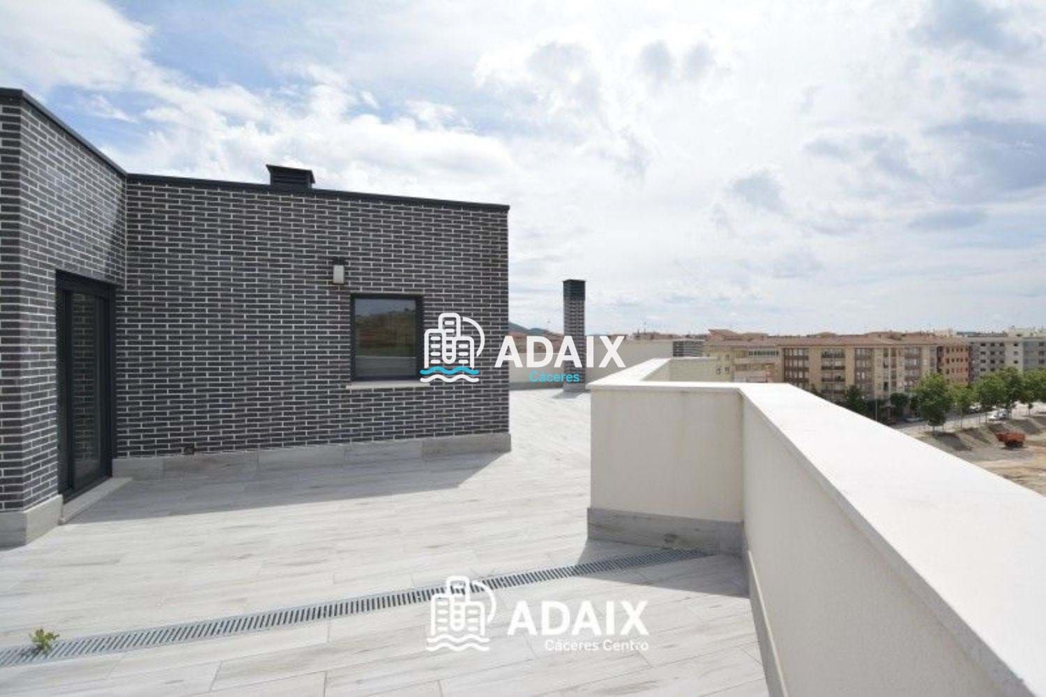Terrassa de Àtic en venda en Cáceres Capital amb Aire condicionat, Calefacció i Terrassa