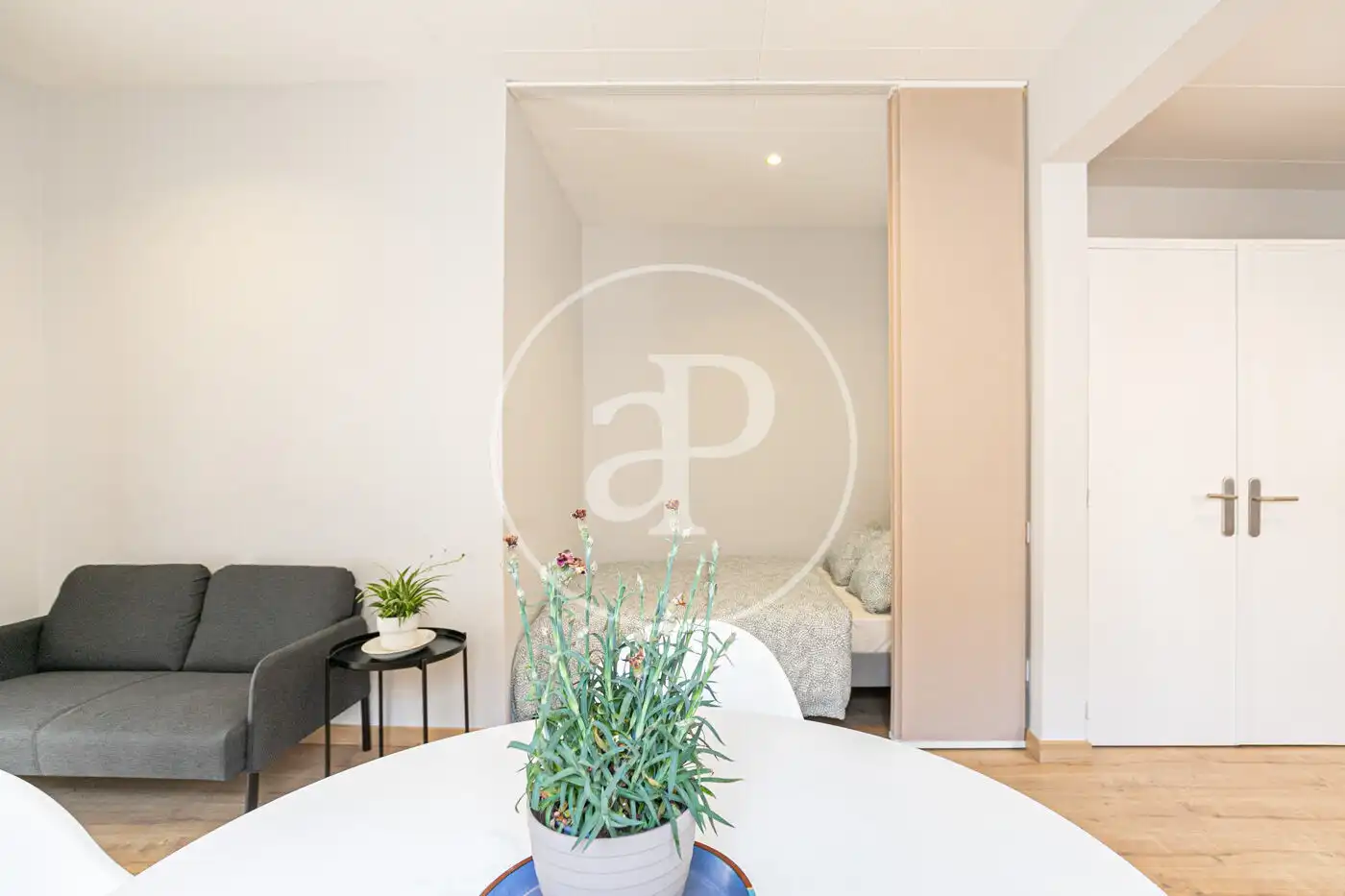 Habitación de Piso en venta en Barcelona con Calefacción y Amueblado