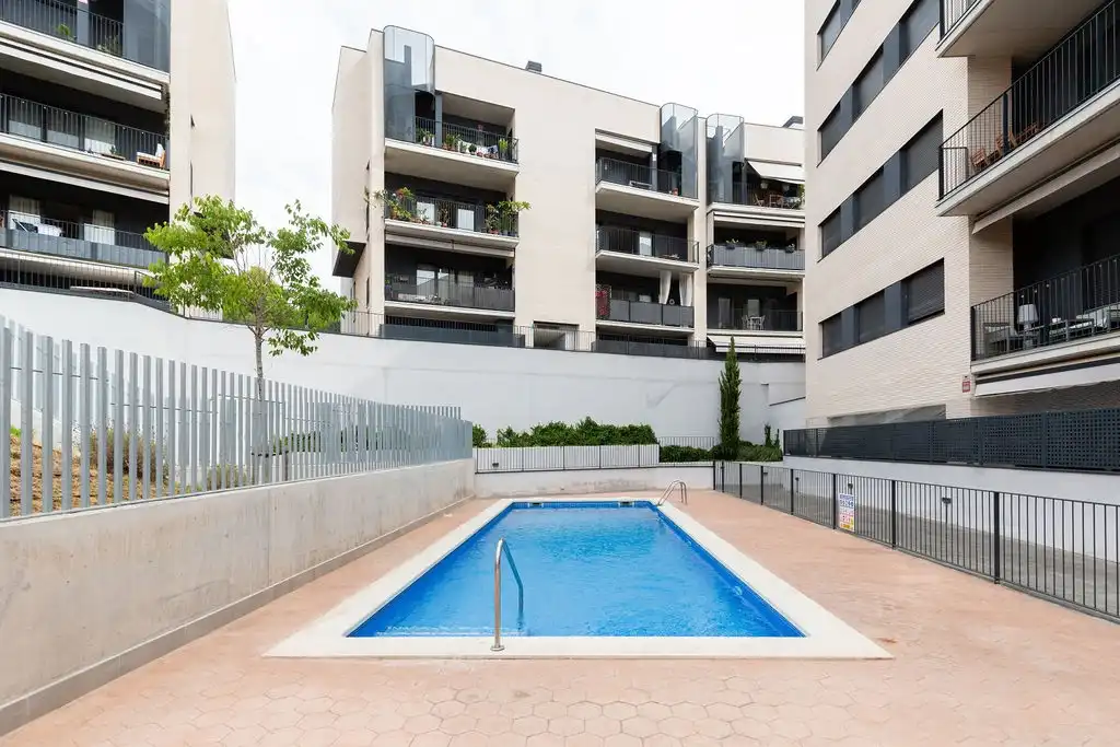 Piscina de Apartament en venda en Arenys de Mar amb Aire condicionat, Calefacció i Parquet