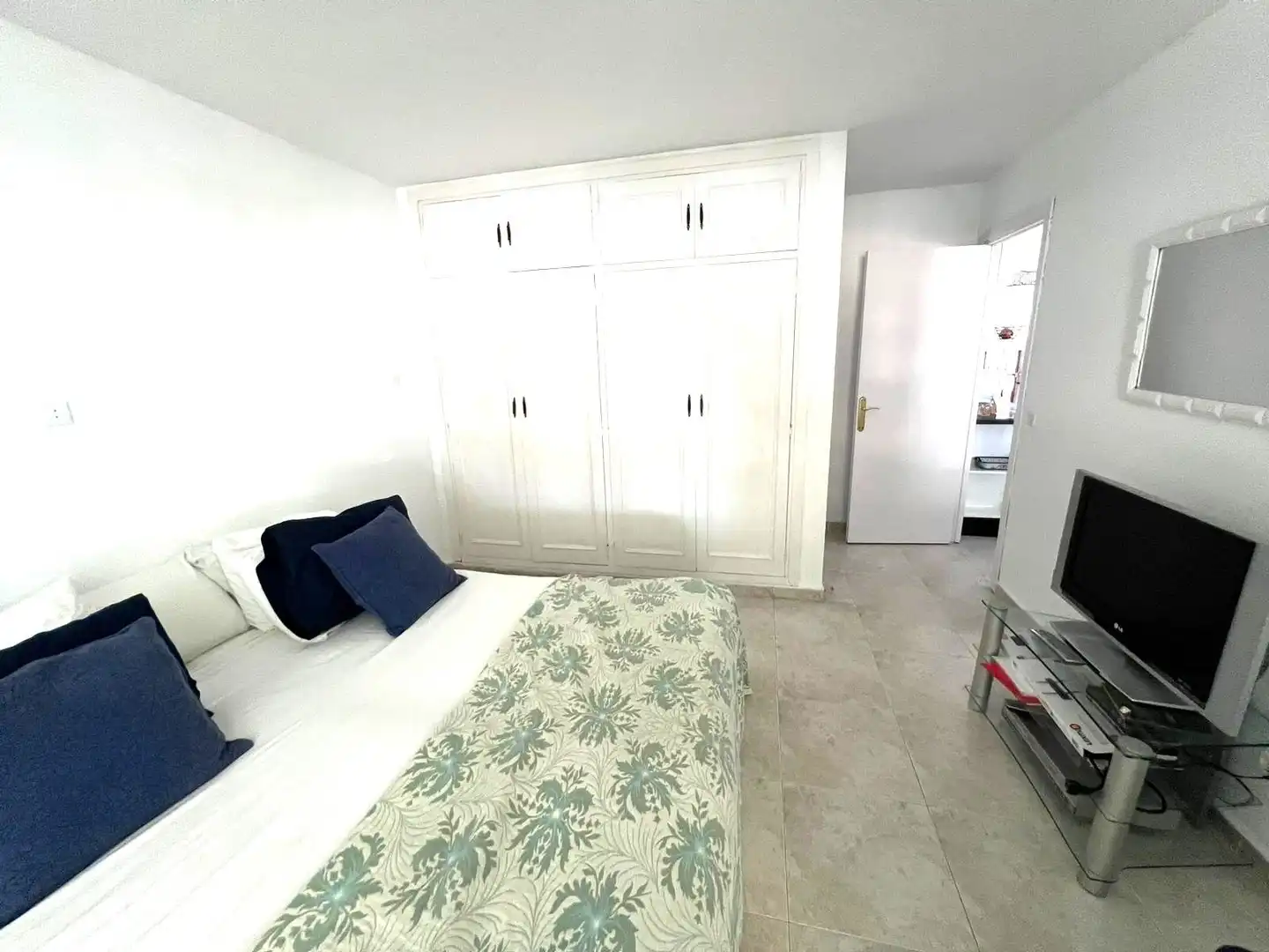 Apartment with pool for sale in Calahonda, imagen 7