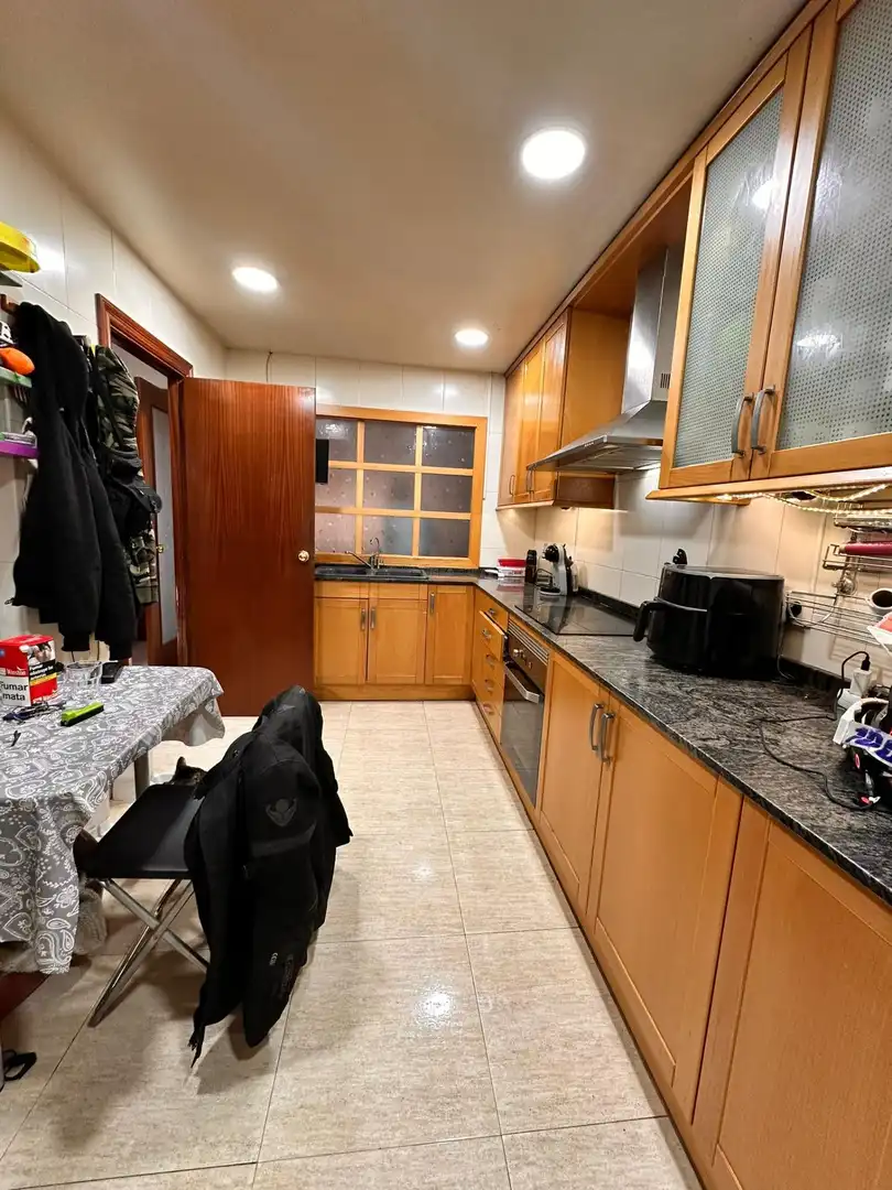 Kitchen of Flat for sale in Sabadell  with Air Conditioner, Heating and Balcony