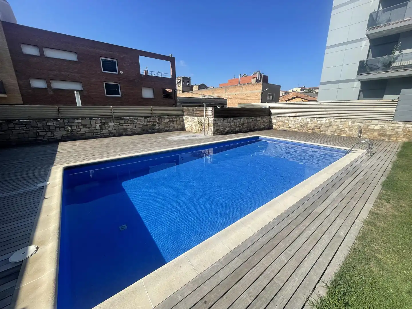 Piscina de Piso en venta en Igualada con Calefacción y Jardín privado