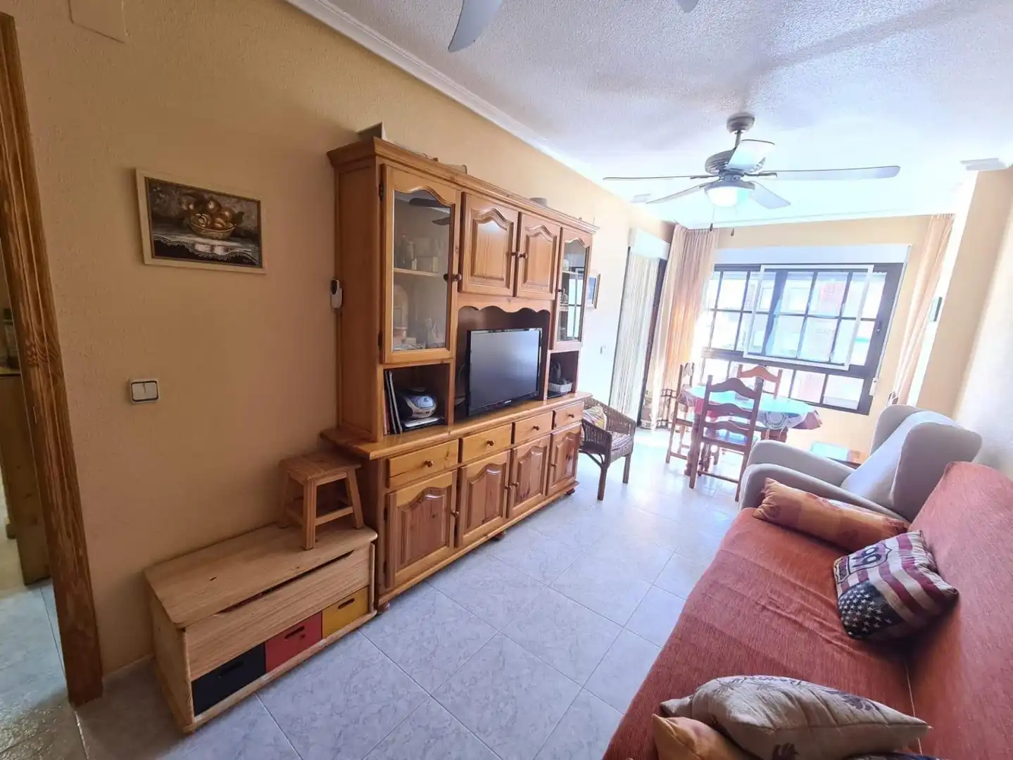 Sala de estar de Piso en venta en Guardamar del Segura con Aire acondicionado, Terraza y Piscina comunitaria
