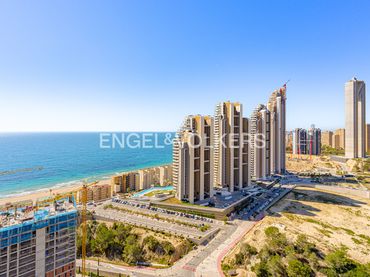 Apartament amb piscina en venda a Playa de Poniente