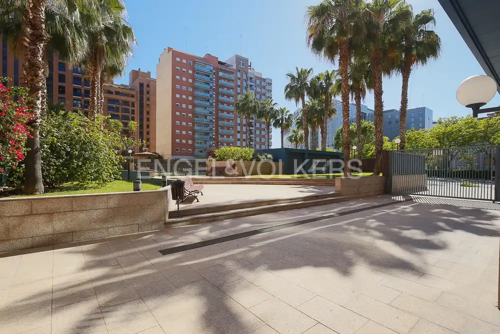 Vista exterior de Ático de alquiler en Valencia con Aire acondicionado, Calefacción y Terraza