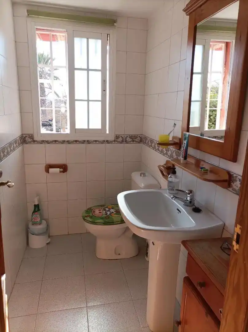 Baño de Casa o chalet para compartir en Pulianas con Aire acondicionado, Jardín privado y Trastero