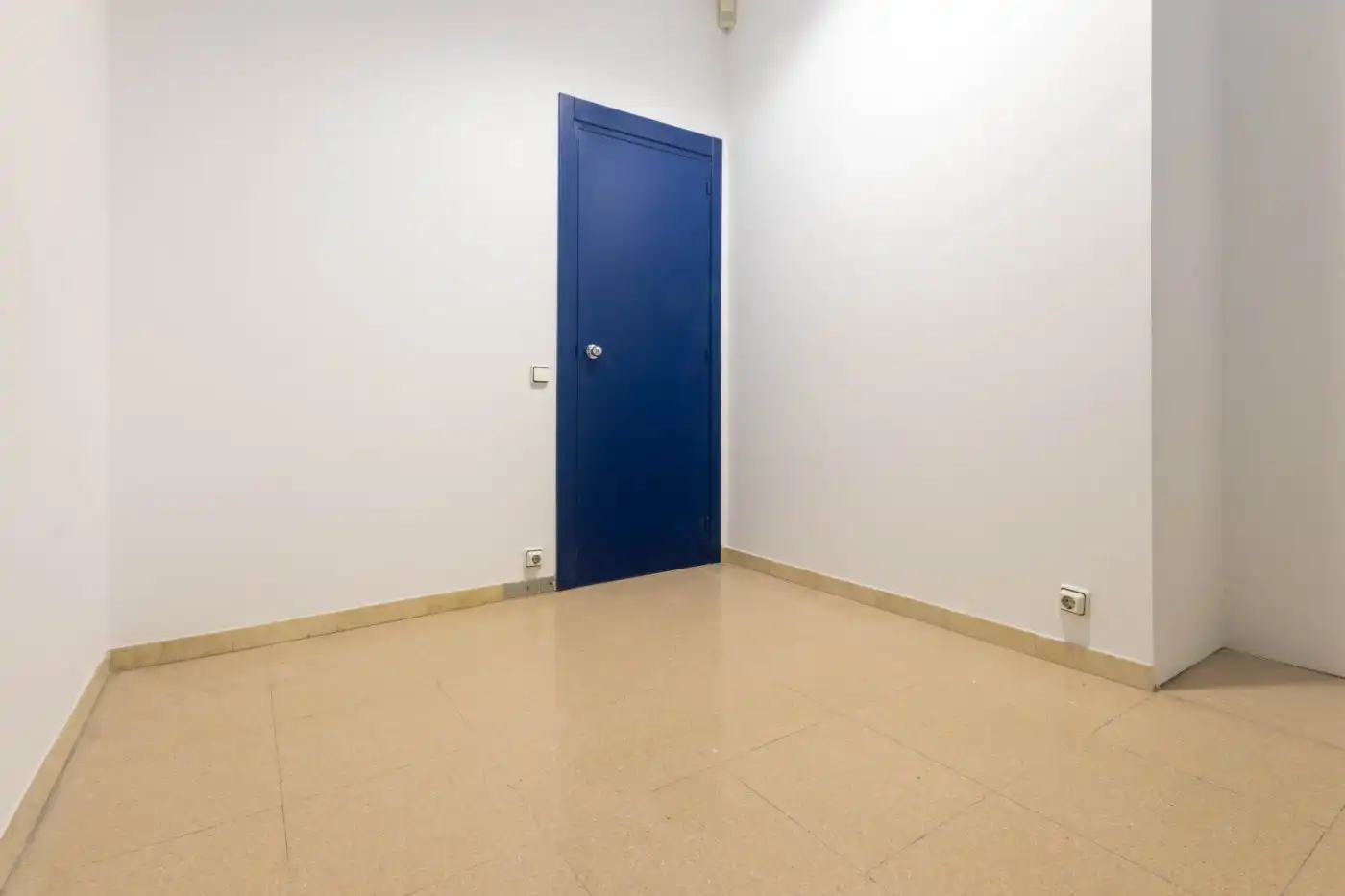 Business premises for sale in Centre - Sant Oleguer, imagen 6