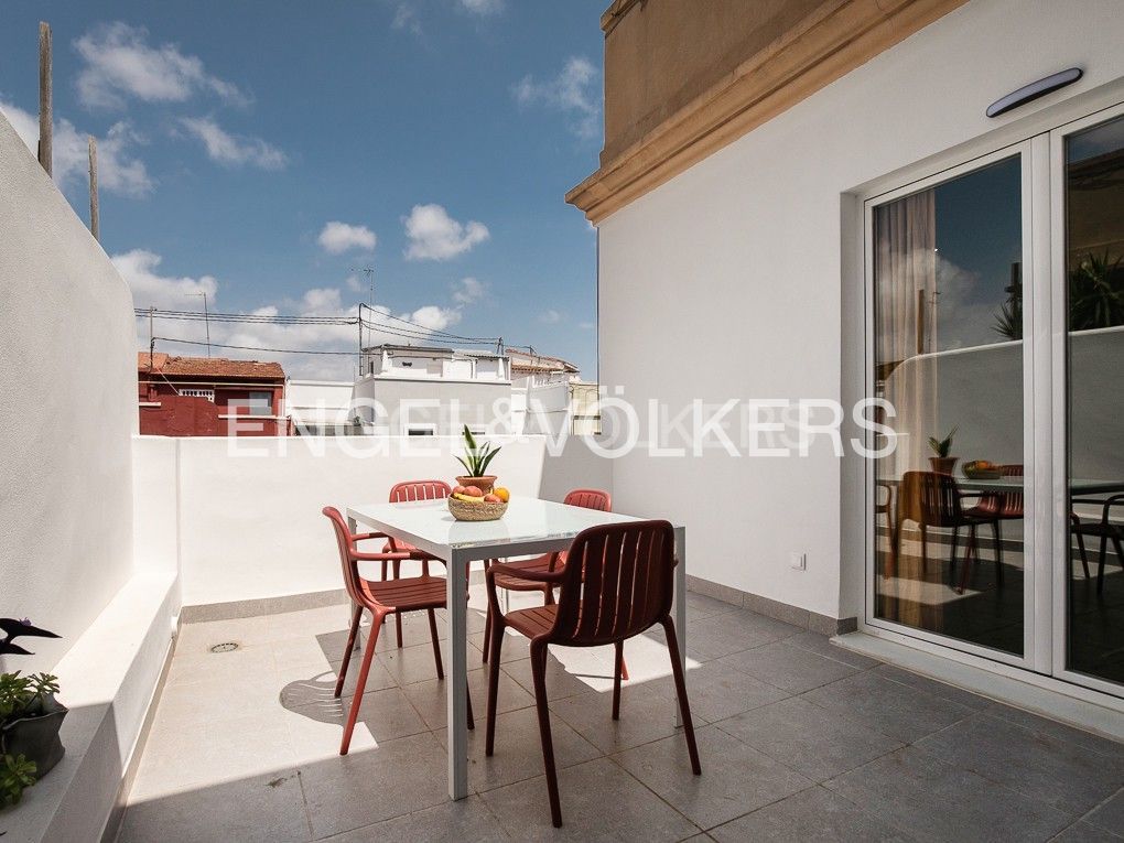 Terrace of Attic to rent in  Valencia Capital  with Air Conditioner, Heating and Parquet flooring