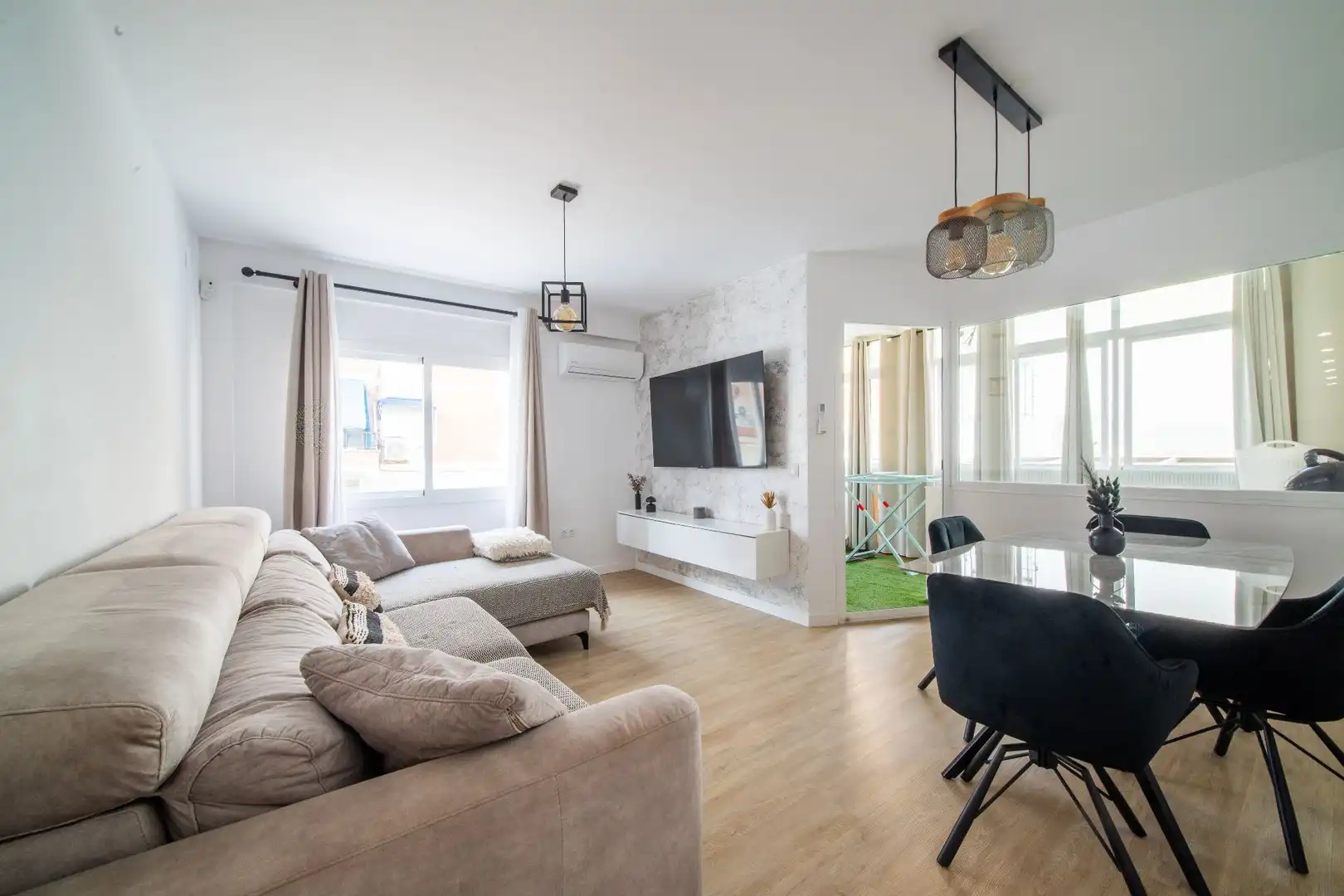 Sala de estar de Piso en venta en Rincón de la Victoria con Aire acondicionado, Calefacción y Terraza