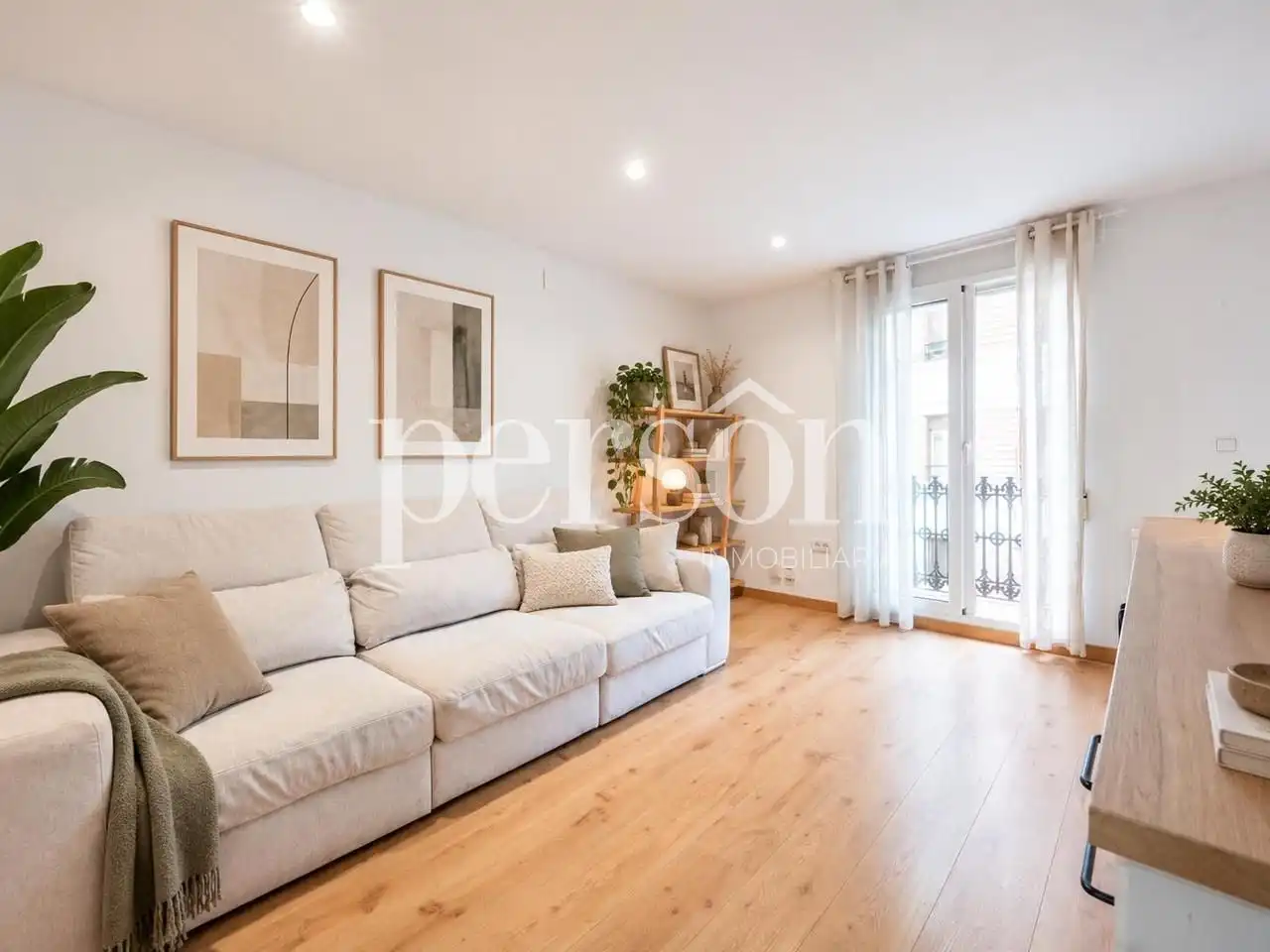 Flat with terrace for sale in Extramurs