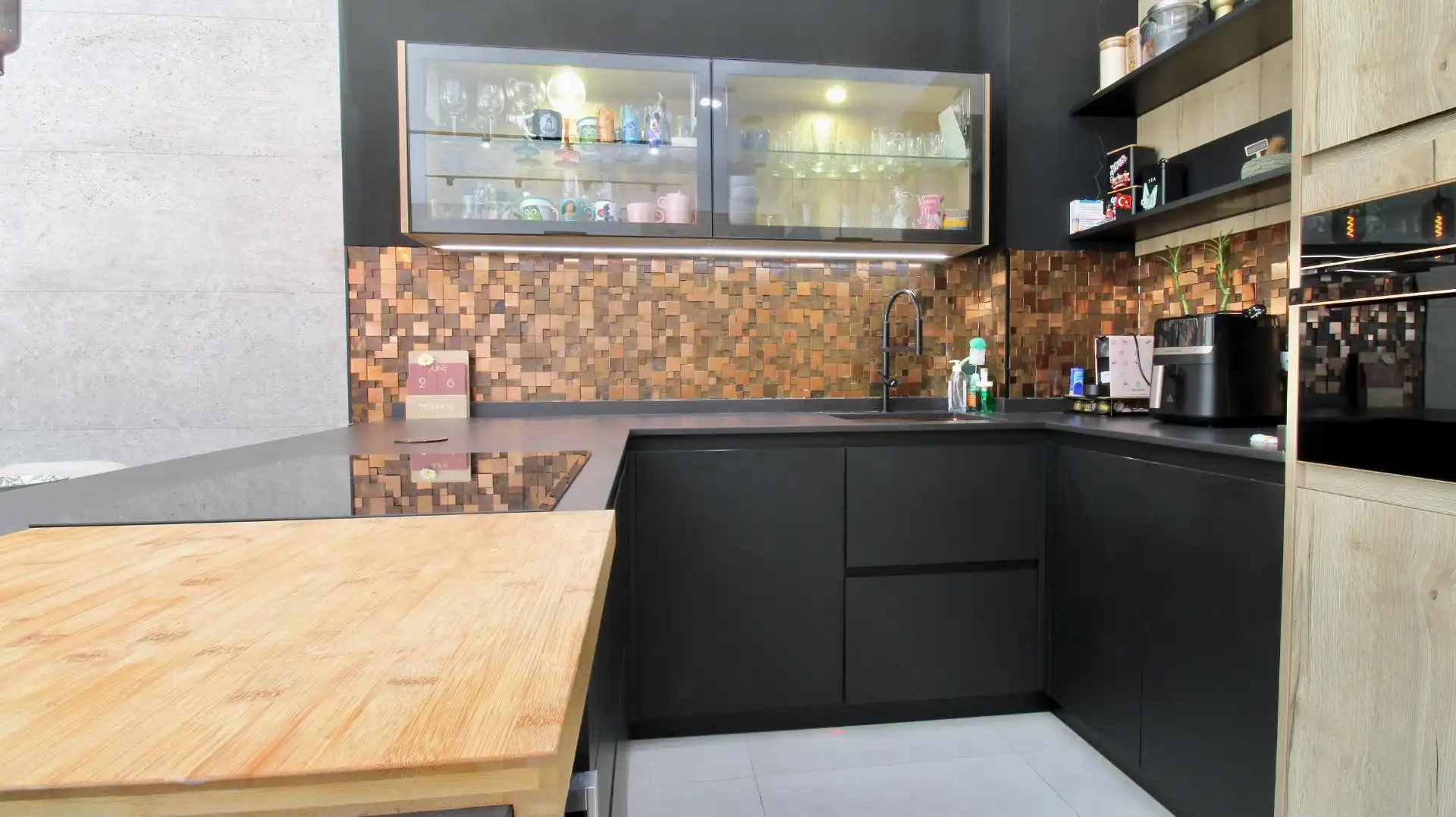 Cocina de Casa adosada en venta en Armilla con Aire acondicionado, Calefacción y Jardín privado