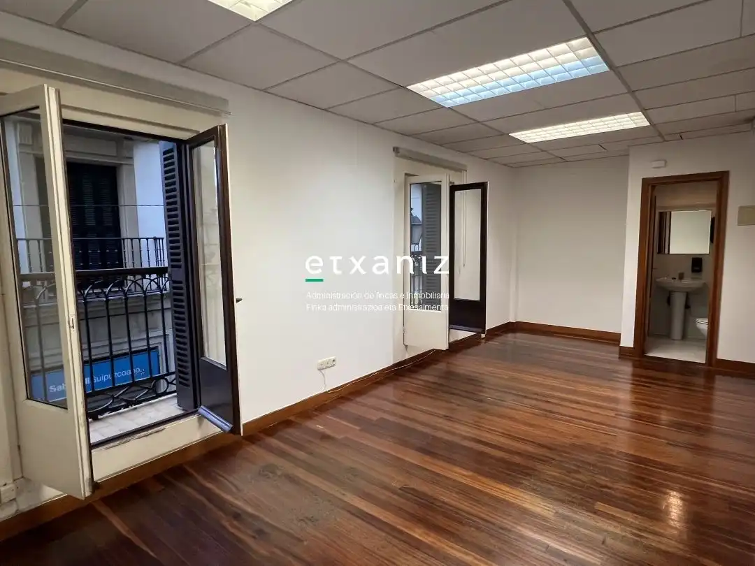Oficina de alquiler en Donostia - San Sebastián 