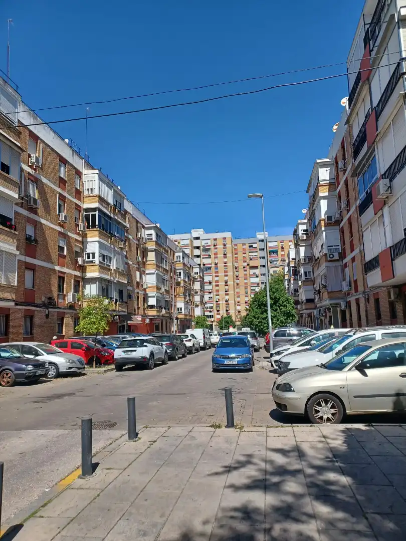 Vista exterior de Piso en venta en Sevilla con Aire acondicionado, Amueblado y Horno