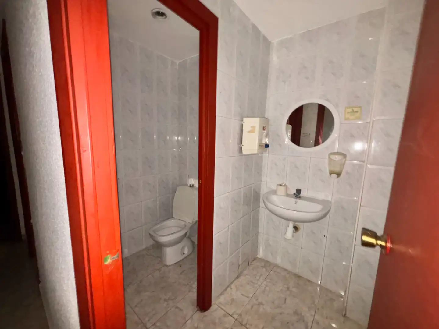 Badezimmer von Geschaftsraum zur Miete in Zaragoza