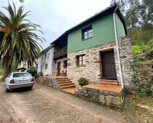 Vista exterior de Casa o xalet en venda en Villaviciosa amb Terrassa