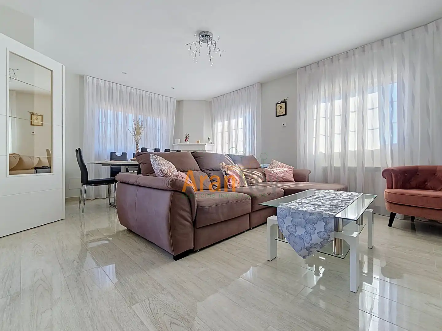 Chalet con balcón en venta en Calle de Alicante, imagen 2