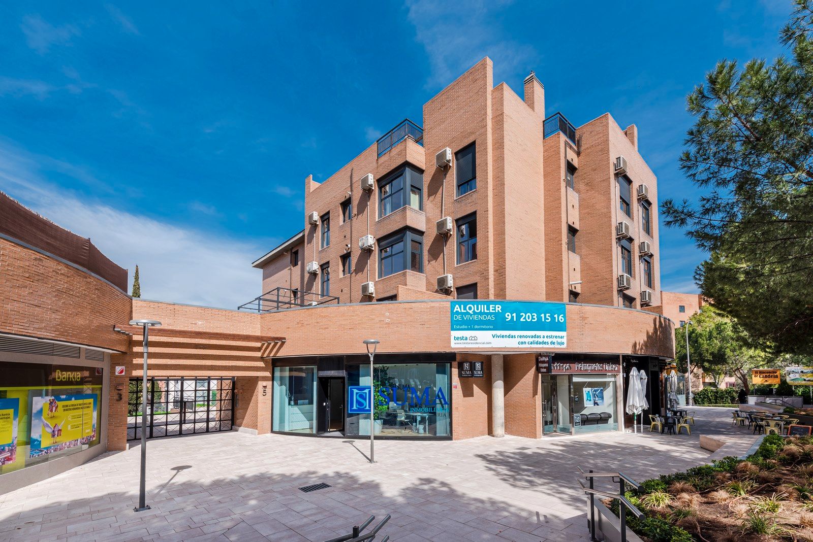 Exterior view of Flat to rent in  Madrid Capital  with Air Conditioner, Parquet flooring and Terrace