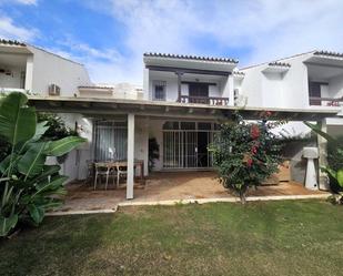 Jardí de Casa adosada de lloguer en Sotogrande amb Aire condicionat, Terrassa i Piscina comunitària