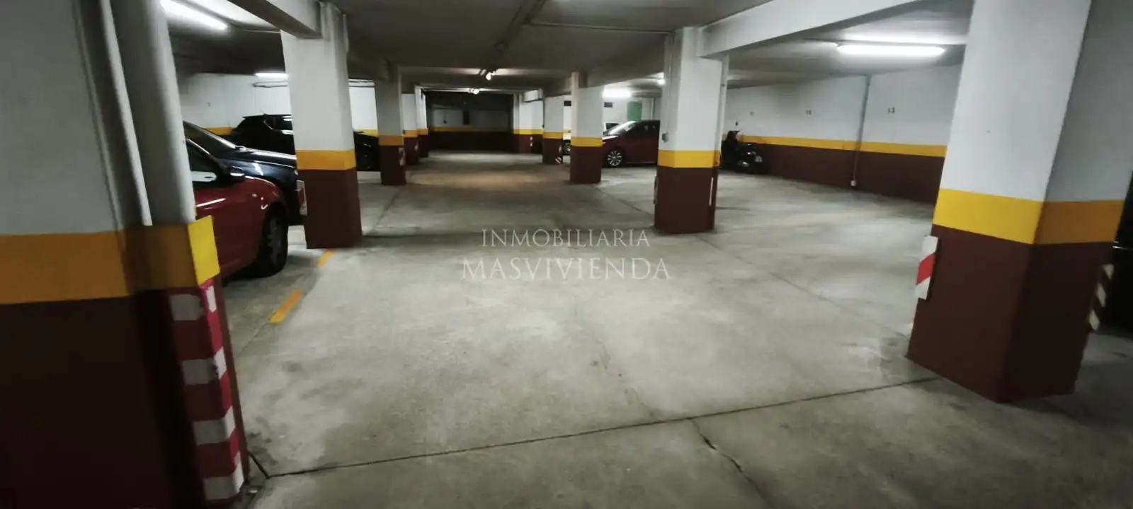 Parking de Piso en venta en Vigo  con Calefacción, Terraza y Trastero