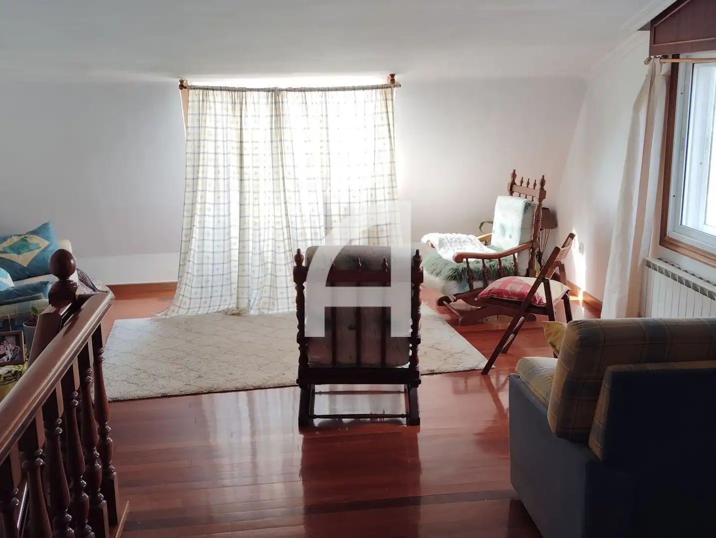 Sala d'estar de Casa o xalet en venda en Vigo  amb Calefacció, Terrassa i Traster