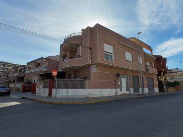 Reihenhaus mit Balkon zum Verkauf in Calle Las Gaviotas B