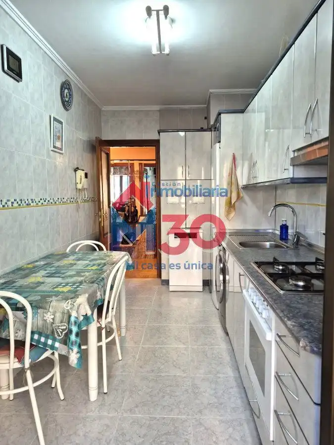 Küche von Wohnung zum Verkauf in Miranda de Ebro mit Heizung, Parkett und Terrasse