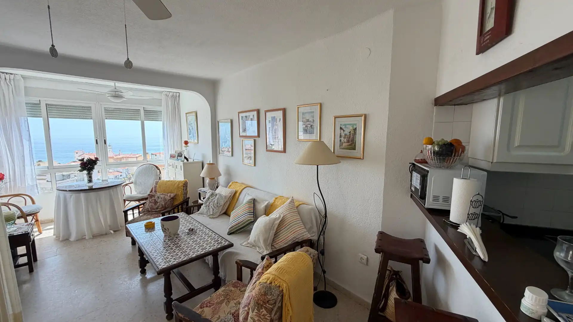 Wohnzimmer von Wohnung zum Verkauf in Torrox mit Möbliert, Ofen und Waschmaschine