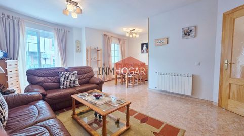 Foto 5 de Casa adosada en venta en Navaluenga, Ávila
