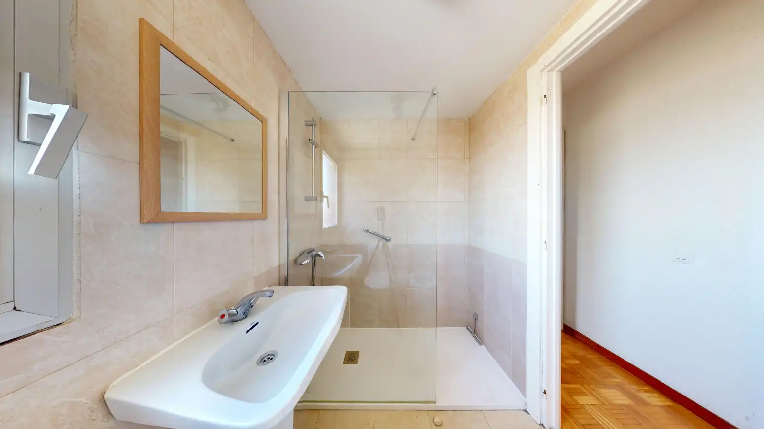 Baño de Piso en venta en Tafalla con Calefacción, Parquet y Terraza