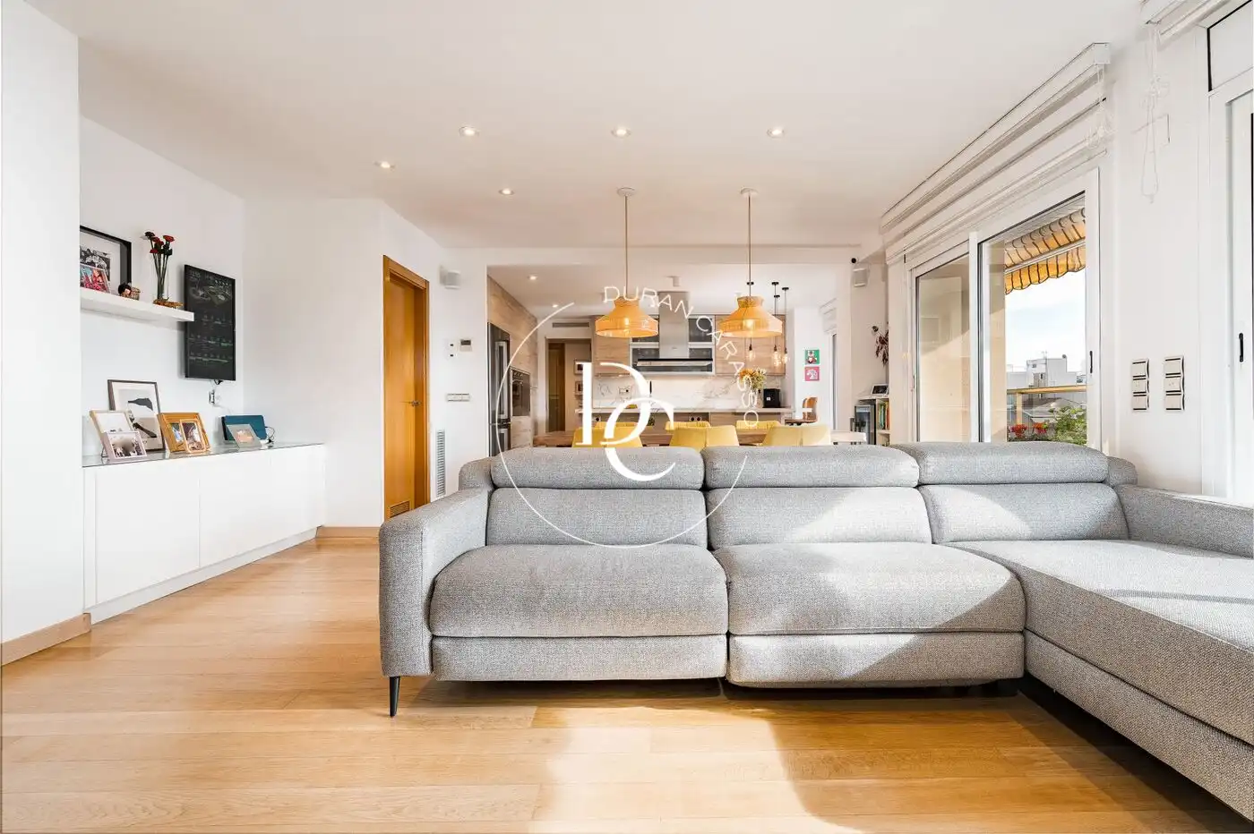 Sala de estar de Ático en venta en Vilanova i la Geltrú con Aire acondicionado, Calefacción y Trastero