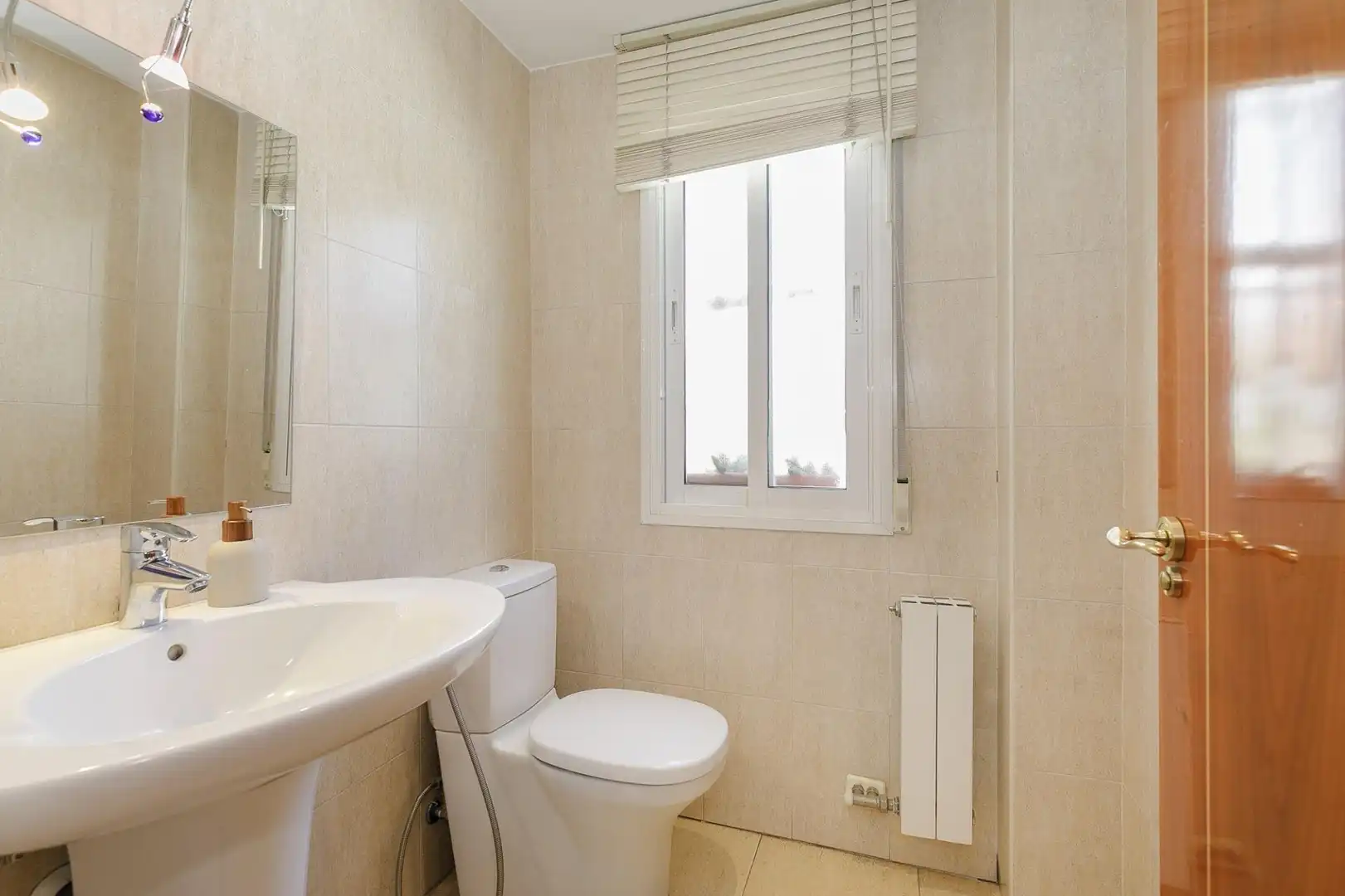 Bathroom of Houses for sale in Granada  with Air Conditioner, Heating and Terrace