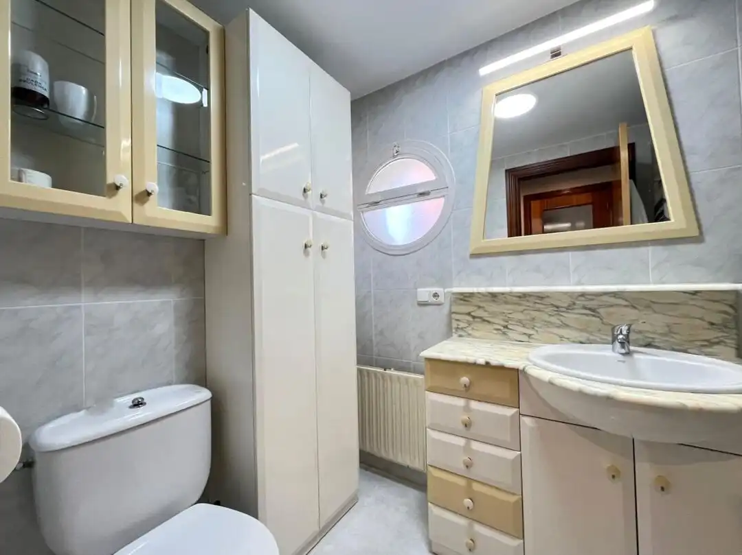 Baño de Piso en venta en Barañáin / Barañain con Calefacción, Trastero y Amueblado
