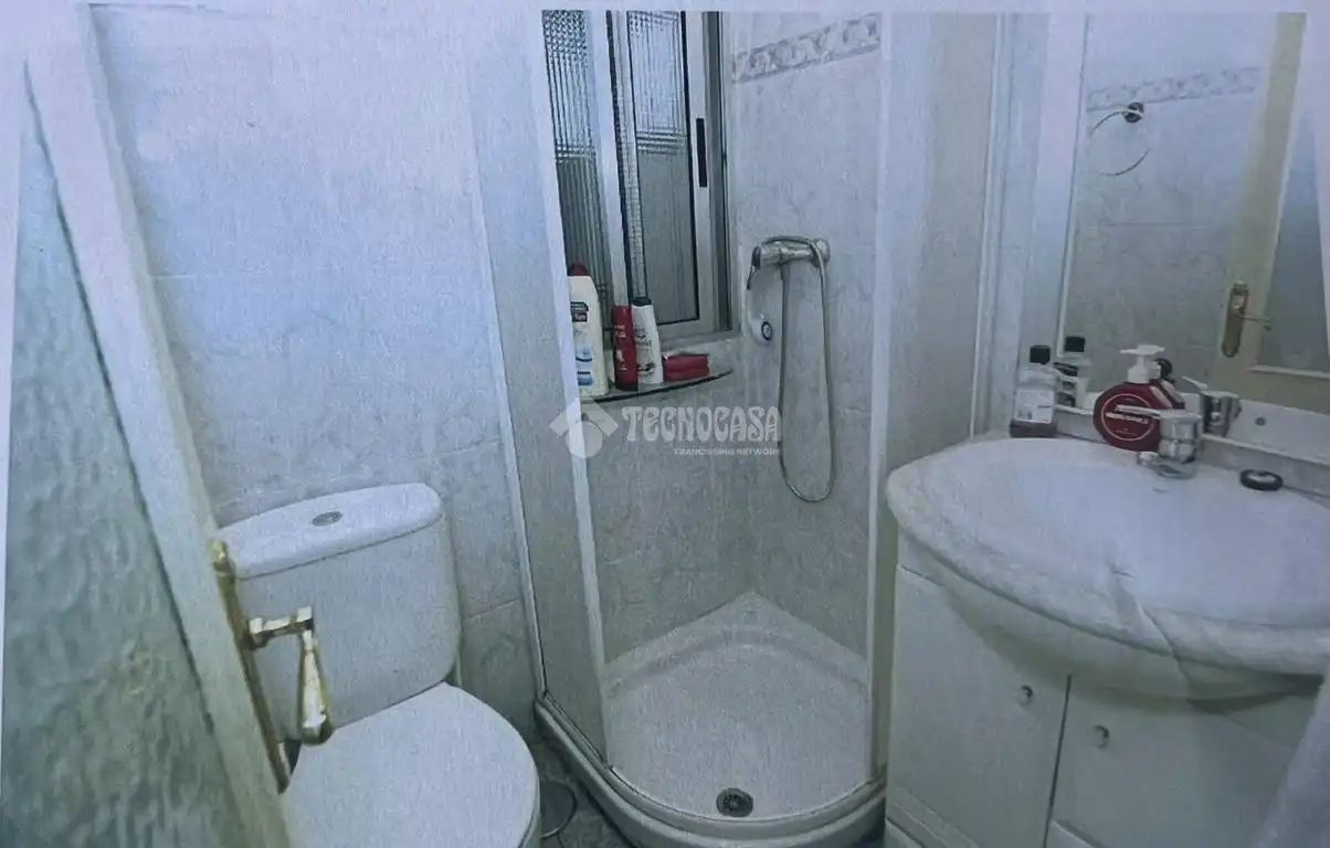 Badezimmer von Wohnung zum Verkauf in Valladolid mit Heizung und Terrasse