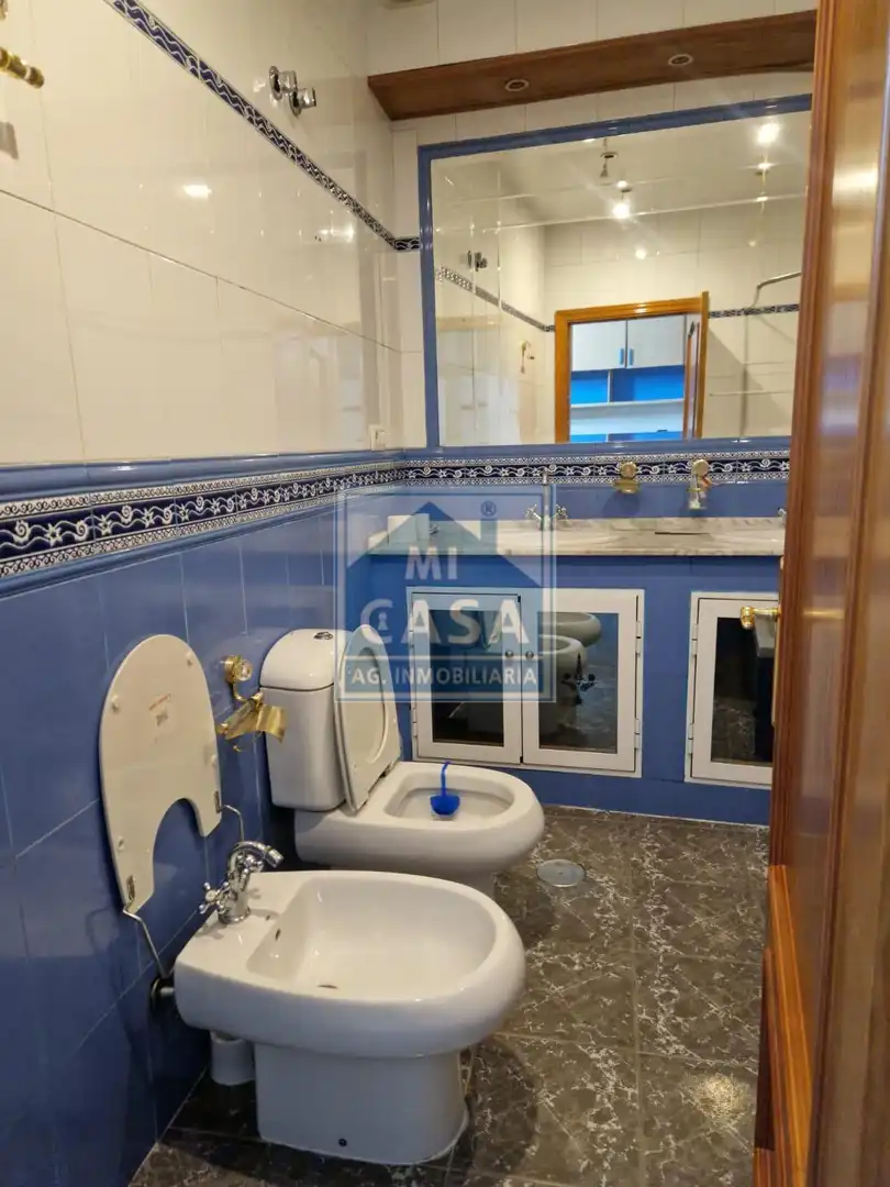 Bathroom of Houses for rent in La Garrovilla   with Air Conditioner