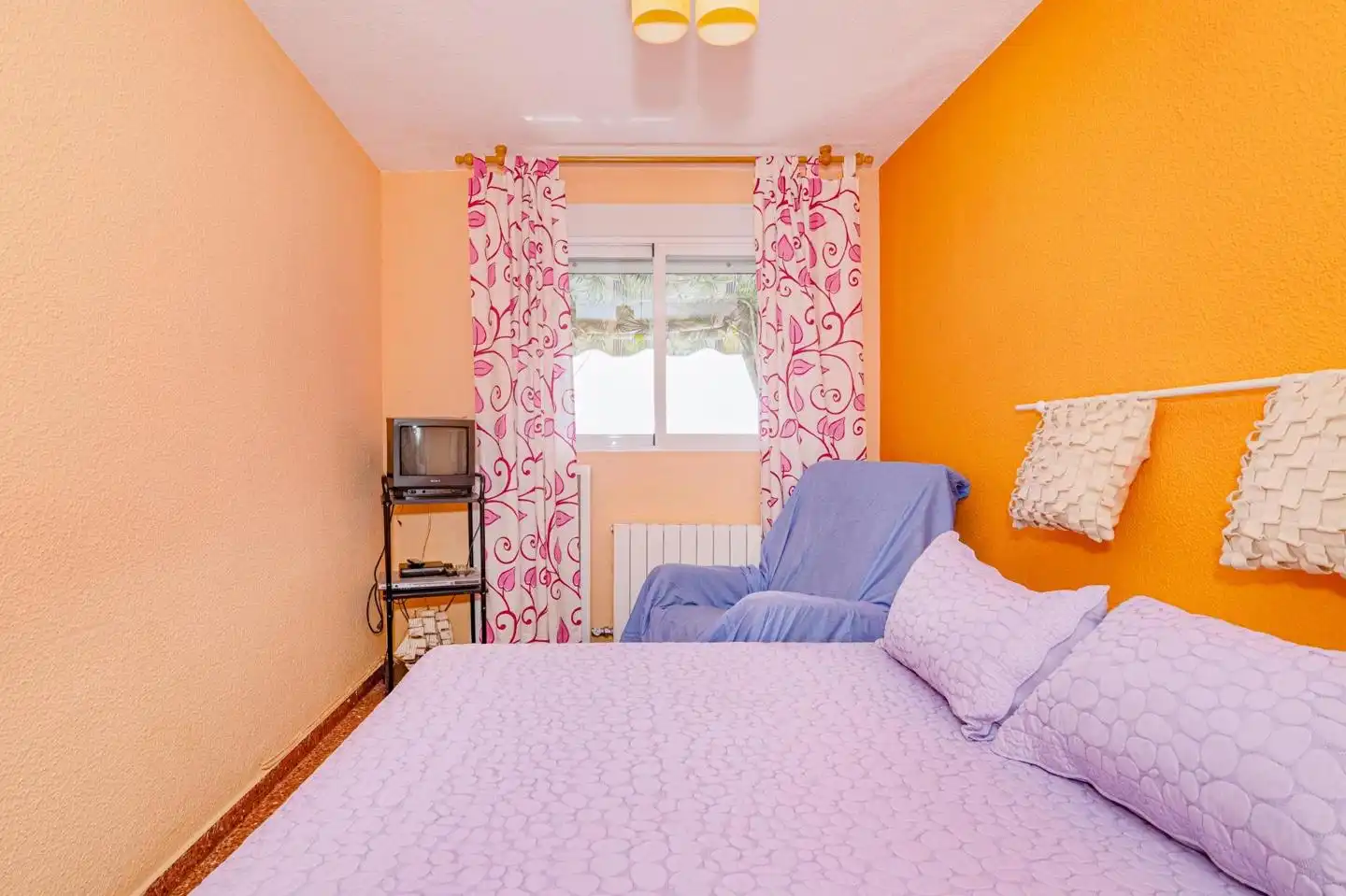 Bedroom of Flat for sale in Granada  with Air Conditioner