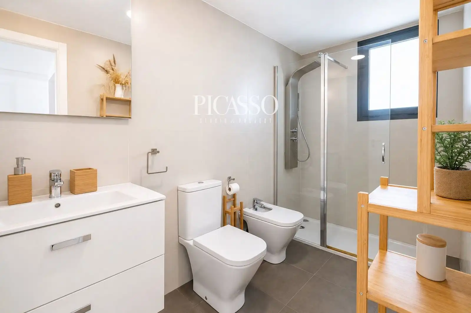 Bathroom of Flat for rent in Torremolinos  with Air Conditioner, Heating and Terrace