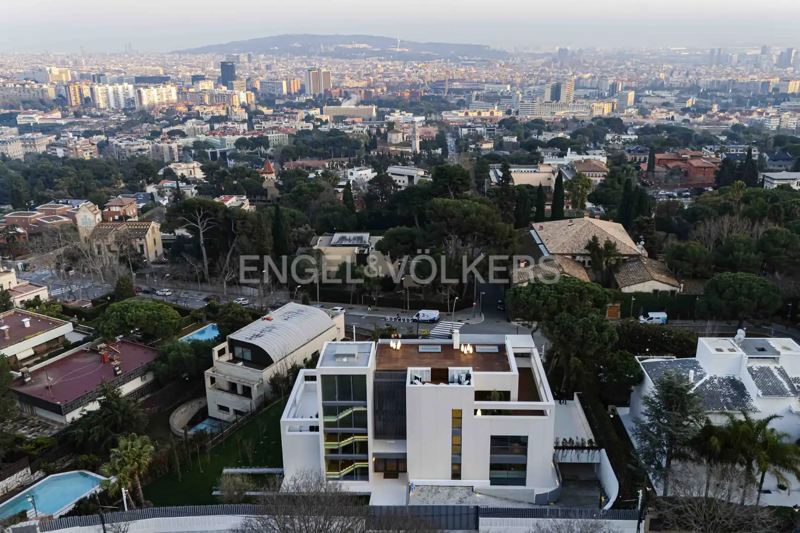 Vista exterior de Casa o chalet en venta en Barcelona con Aire acondicionado, Calefacción y Jardín privado
