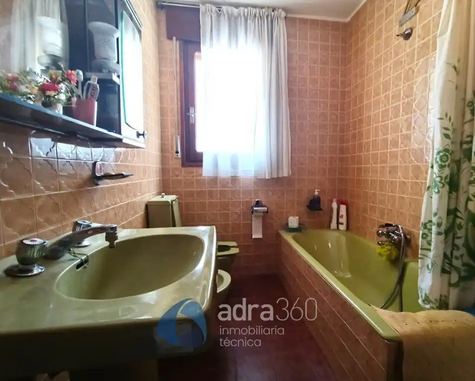 Bany de Casa o xalet en venda en Arnedillo amb Calefacció, Jardí privat i Terrassa