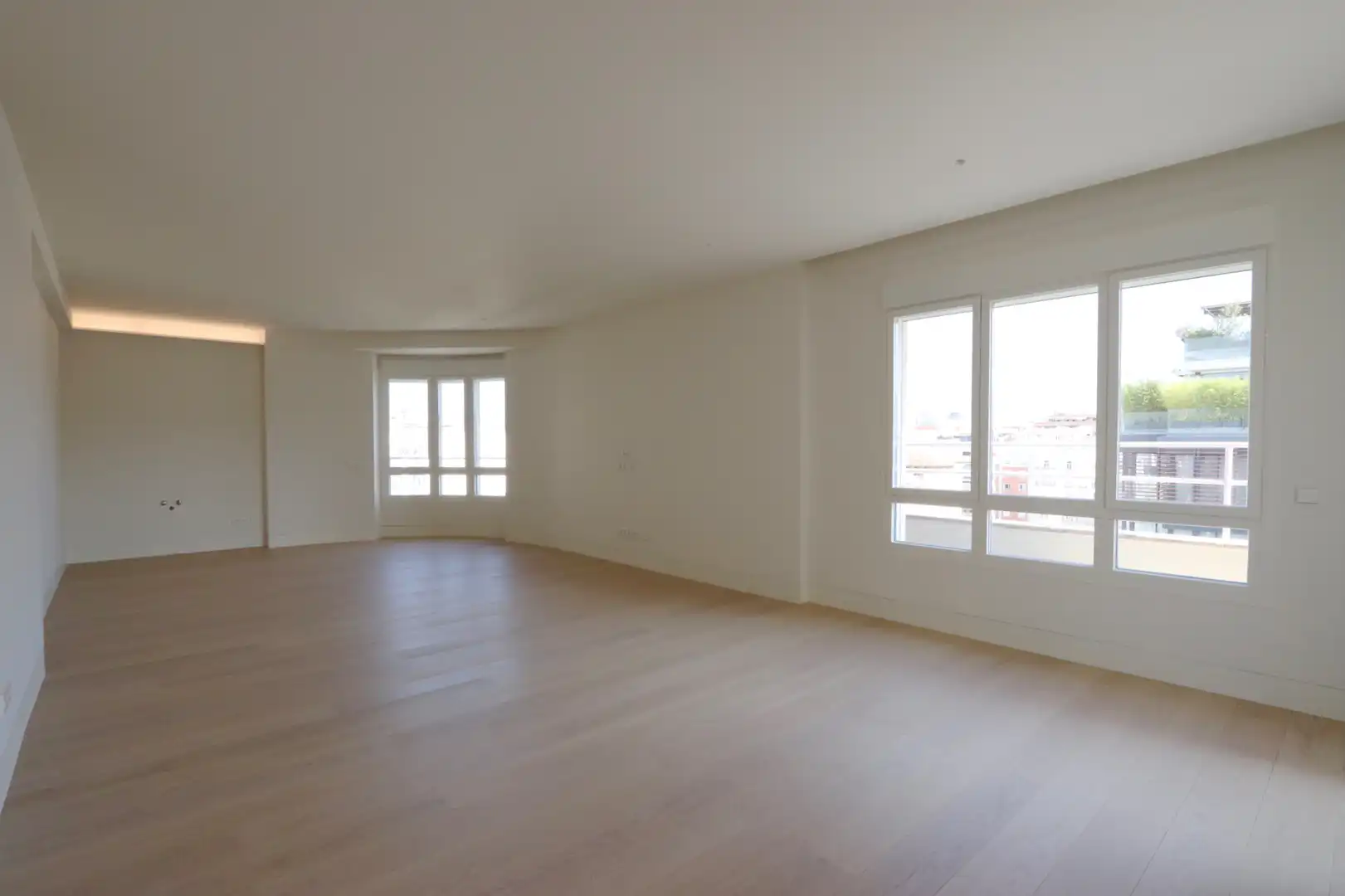 Sala d'estar de Àtic en venda en Madrid amb Aire condicionat, Calefacció i Parquet