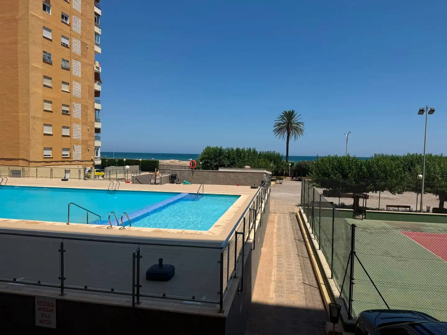 Piscina de Apartament de lloguer en El Puig de Santa Maria amb Aire condicionat, Moblat i Piscina comunitària