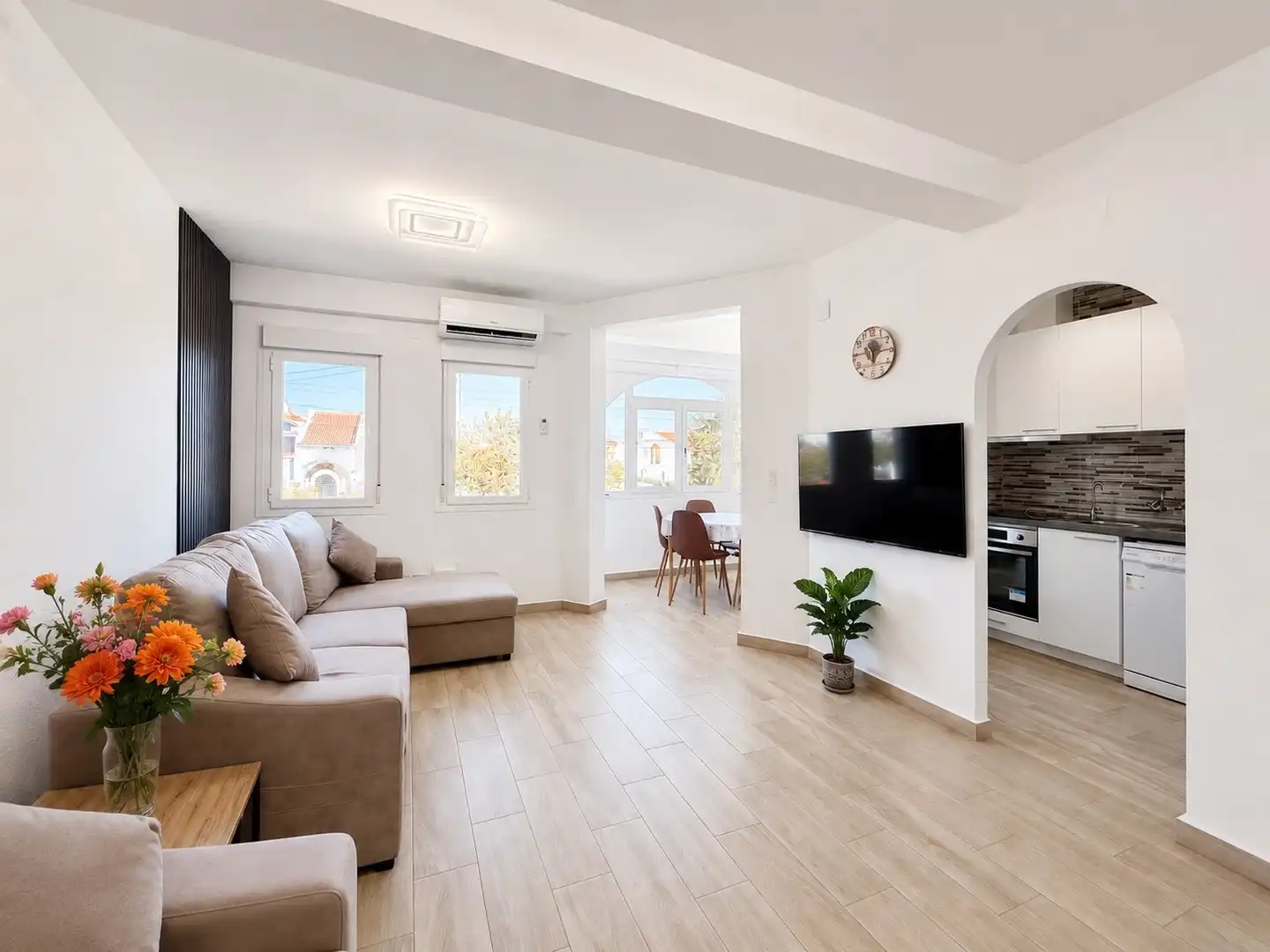Living room of Apartments for rent in Torrevieja  with Air Conditioner, Heating and Swimming Pool