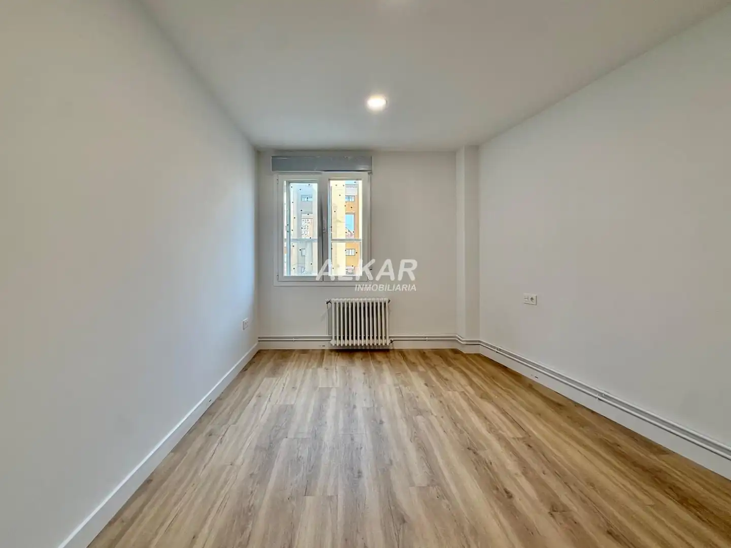 Schlafzimmer von Wohnung zur Miete in Tudela mit Heizung, Parkett und Terrasse