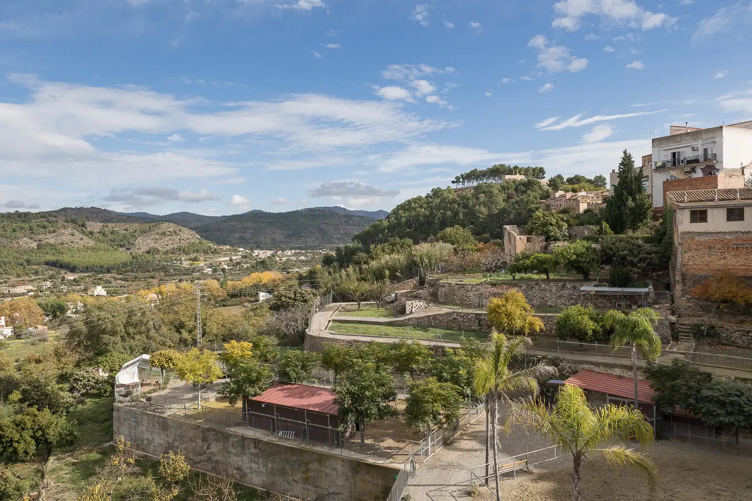 Vista exterior de Casa o xalet en venda en Segorbe amb Jardí privat, Terrassa i Traster