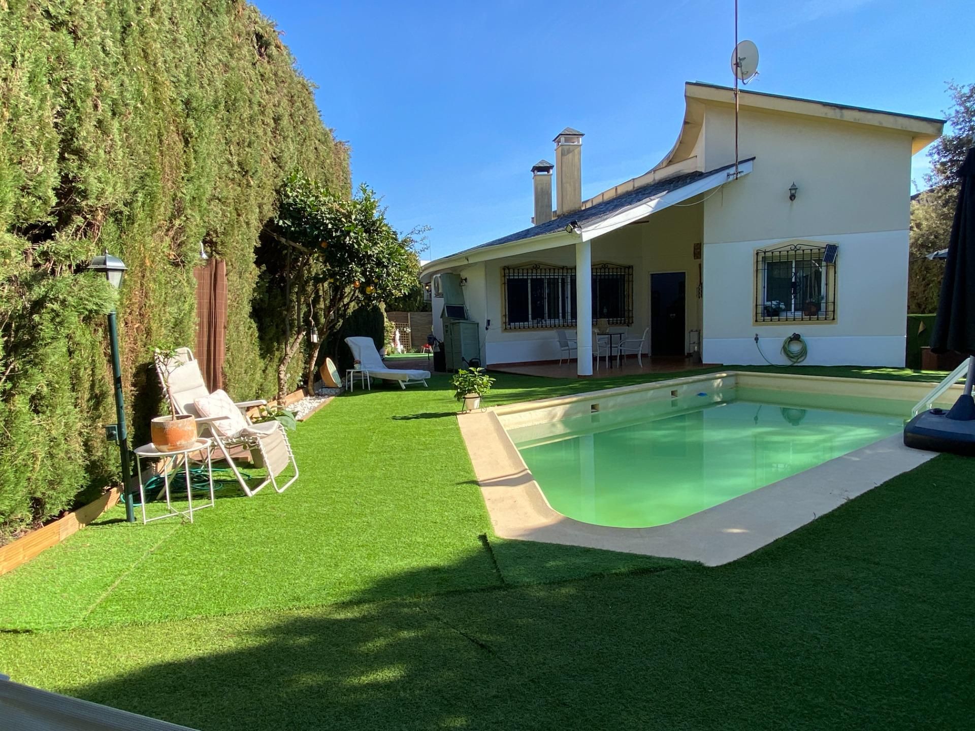 Garden of House or chalet for sale in  Córdoba Capital  with Air Conditioner, Private garden and Storage room