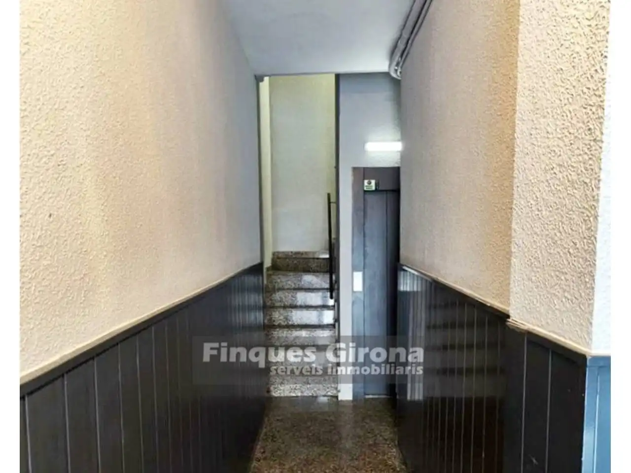 Piso en venta en Paseo Olot, Santa Eugènia
