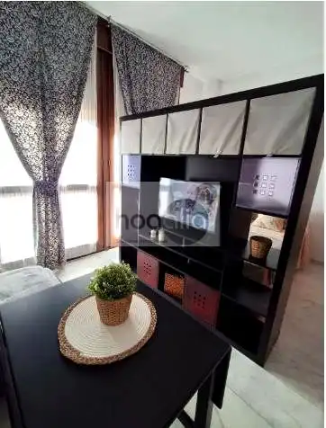 Sala de estar de Estudio de alquiler en Sevilla con Aire acondicionado, Terraza y Piscina