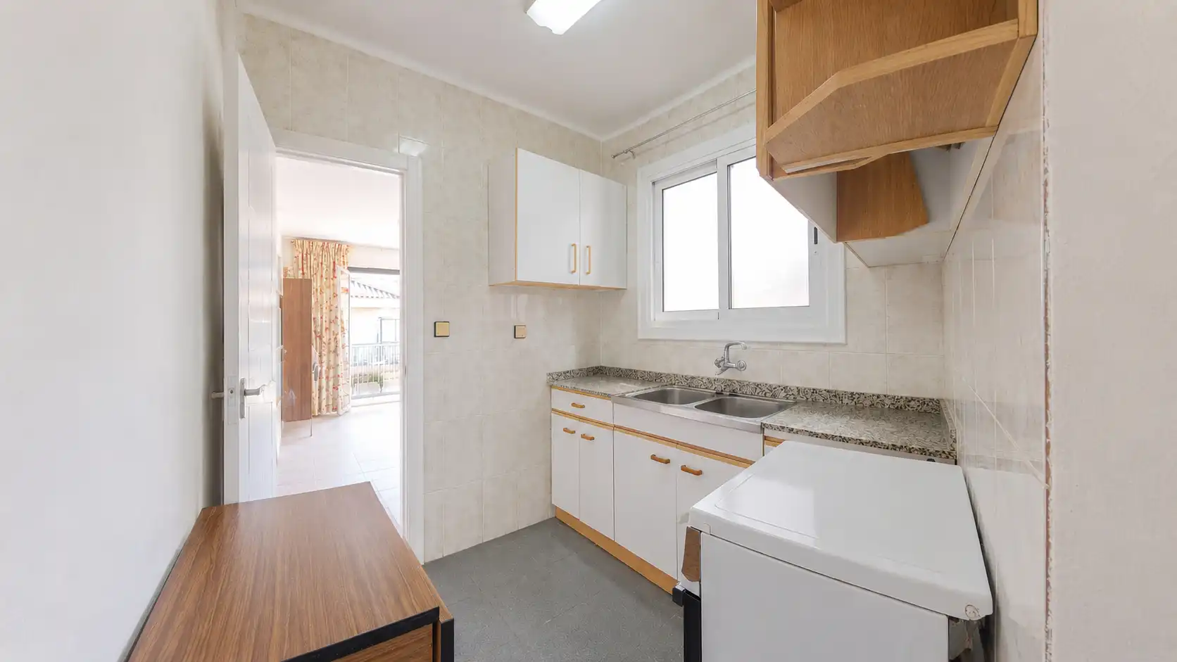 Küche von Dachboden zum Verkauf in Cunit mit Parkett, Terrasse und Balkon